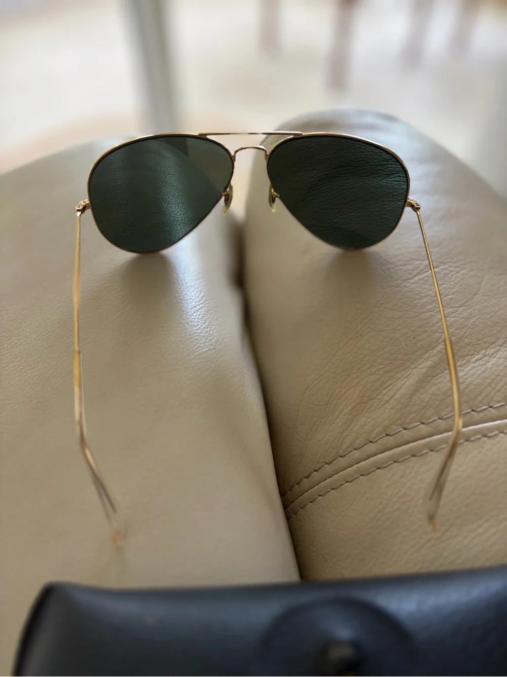 Rayban Aviator Classic Sunglasses gold frame with green tinted lenses